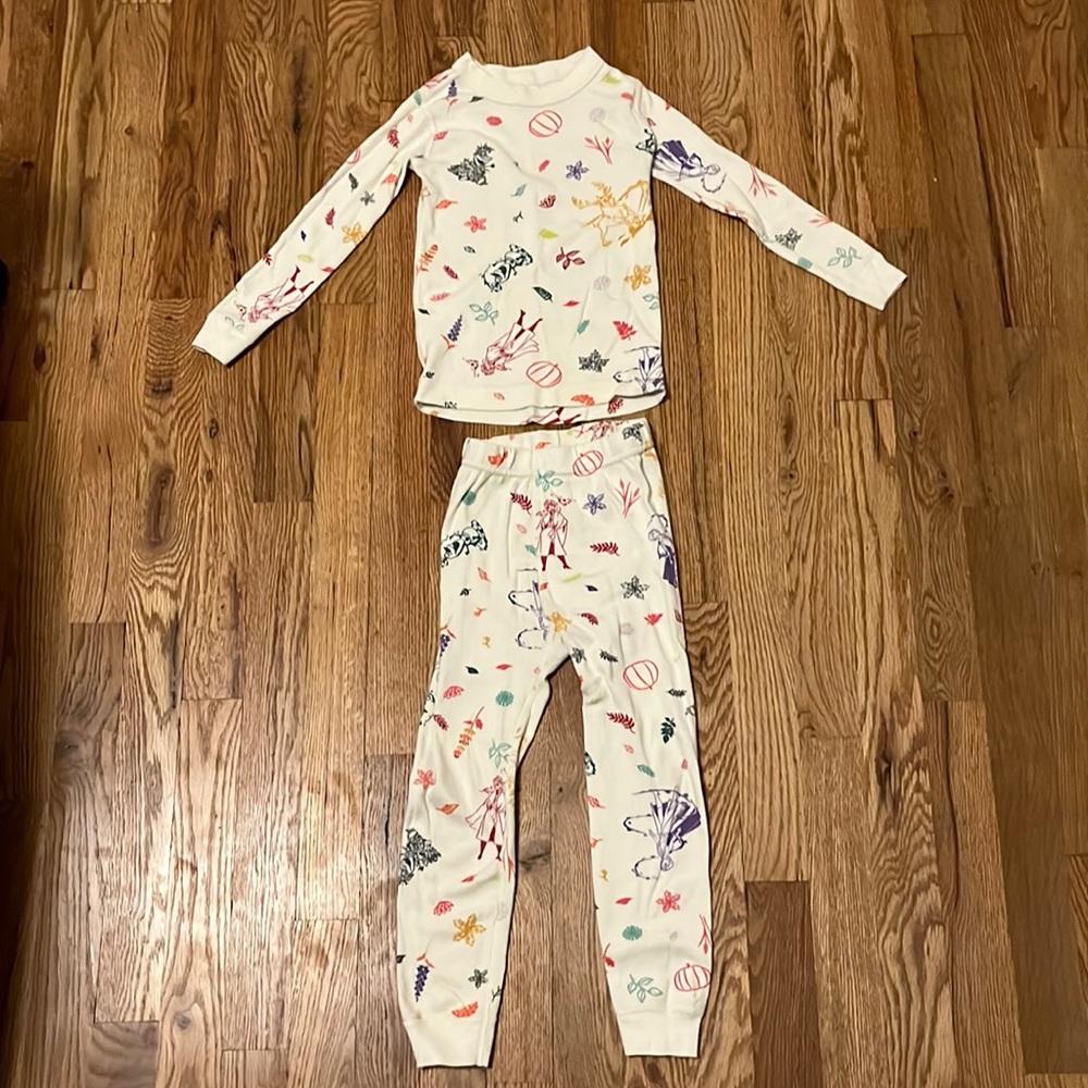 Hanna Andersson Frozen II pajamas size 4 / 100 cm